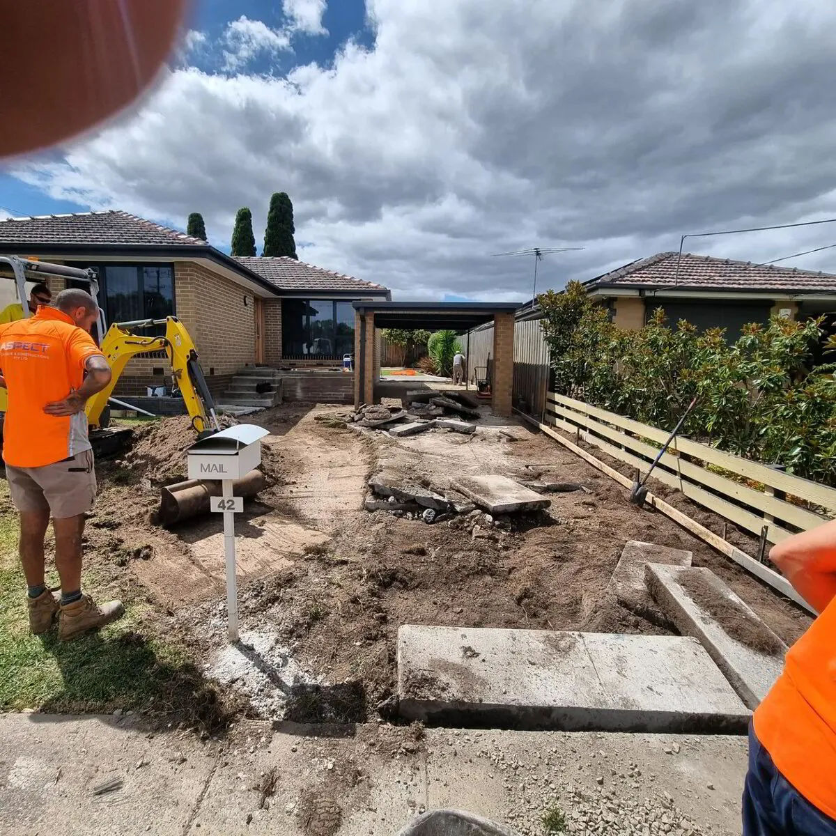 Workshop floor slab — Airport West